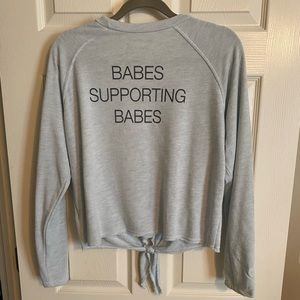 good hYOUman front tie sweatshirt medium